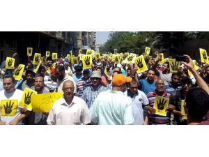 Mısır'da "Şehitler Cuması" gösterileri başladı