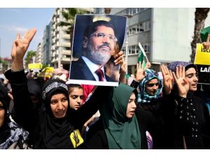 36 ilde Mısır ve Suriye'deki katliamlar protesto edildi