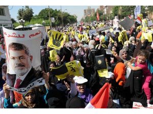 "Darbeye Karşı Şehitler Cuması"nda çatışma