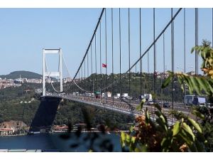 "Boğaziçi"nin silüetini değiştirecek ihaleye erteleme