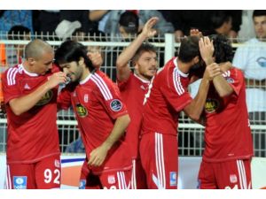 Sivasspor evinde kazandı