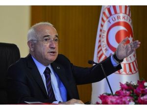 Mursi ve siyasi tutuklular serbest bırakılmalı