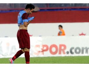 Volkan Şen'in ağlayarak sahayı terk etmesi