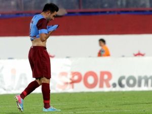 Tribünden küfüre kınama