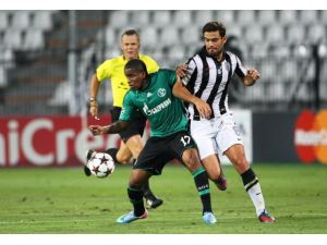 UEFA Şampiyonlar Ligi'nde gruplar belli oluyor