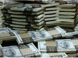 Dolar fırladı, borsa düştü