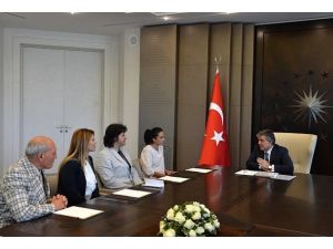 Gül, kaçırılan pilotların ailelerini kabul etti