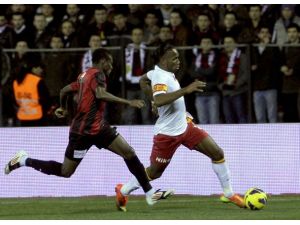 "Cim Bom" ile "Es Es" 55. randevuda