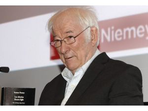 Oscar ödüllü İrlandalı şair Heaney öldü