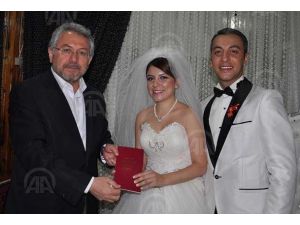 Türkiye'nin ilk tüp bebeği dünya evine girdi