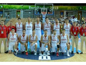 "12 Dev Adam" İsveç'e 20 yıldır yenilmiyor