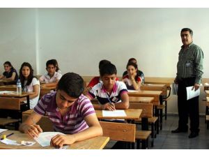 Ortaöğretimde devamsızlık süresi sınırlandırıldı