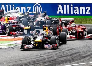 İtalya'da Vettel kazandı