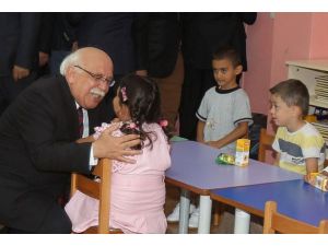 Ders zili minik öğrenciler için çaldı