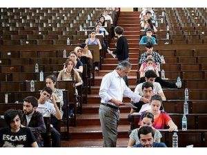 Sınav salonlarına kameralı takip