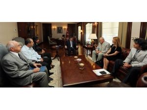 Davutoğlu pilotların aileleriyle görüştü