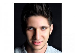 Balkondan düşen genç oyuncu öldü