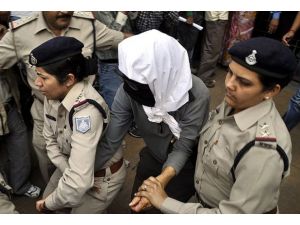 Hindistan'daki toplu tecavüz davasında 4 idam cezası