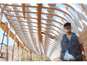 Dünyanıjn en büyük guletinin yapımında çalışıyorlar