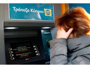 Yunanistan'da bin banka şubesi kapanacak