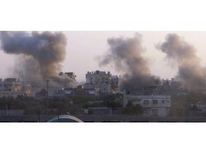 Mısır ordusu Refah kentini bombaladı