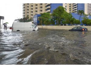 Meksika'da kasırgalar 21 can aldı