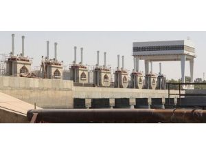 Muhalifler stratejik noktaları ele geçiriyor