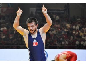 Güreşte bronz madalya