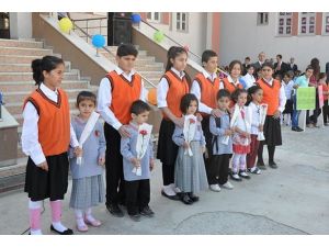 Okullarda kıyafetle ilgili anket çalışmaları sürüyor