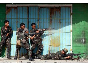 Filipinler'de militanlar, emniyet müdürünü kaçırdı