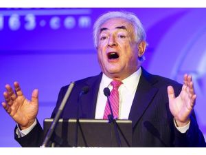 Strauss-Khan Sırbistan'a ekonomi danışmanı oldu