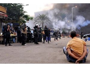 Darbe karşıtlarına yönelik gözaltılar sürüyor