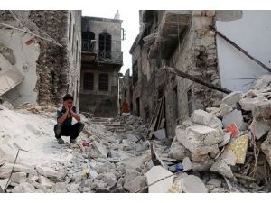 Suriye'de bir ayda 2 bin 545 kişi öldü