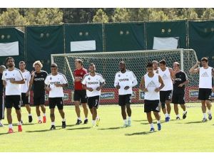 Beşiktaş derbilerde zorlanıyor