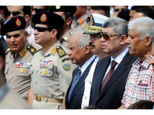 Mısır'daTümgenerel Ferac'a askeri cenaze töreni