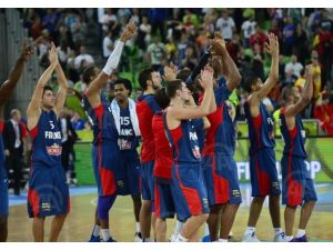 Fransa finale yükseldi