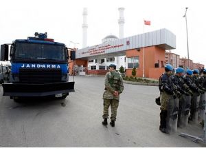 Ergenekon hakimlerine açılan tazminat davaları