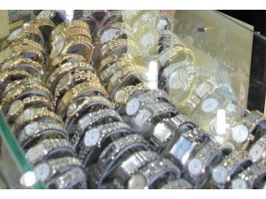 Saat merakı pahalıya patladı