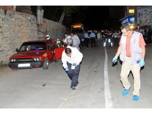 "Dur" ihtarına uymayan araca ateş açan polis ile 1 kişi gözaltında