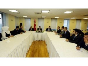 Davutoğlu Suriyeli heyetle görüştü