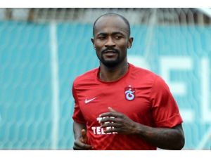 Zokora trafik kazası geçirdi