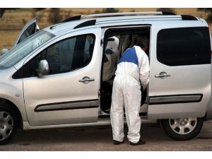 Tehlikeli ve yasak madde bulundurmaya 3 tutuklama