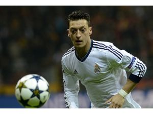 Wenger'den Özil'e övgü