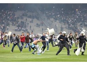 Olaylı derbinin ilk faturası Beşiktaş yatırımcısına