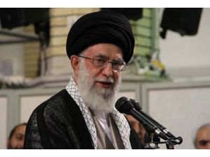 Hamaney 80 siyasi tutuklunun affını onayladı