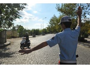 Pizzacıların sipariş yarışına polis ayarı