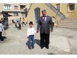 Mezuniyetinden 40 yıl sonra ilkokuluna müdür oldu