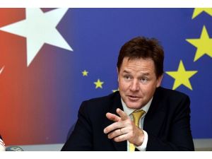 İngiltere'den Suriye'ye 100 milyon sterlin yardım