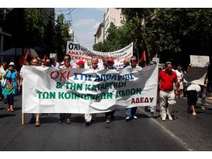 Yunanistan'da gece yarısı acil toplantı