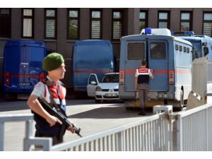 Hiç kimsenin namazına karışmadık